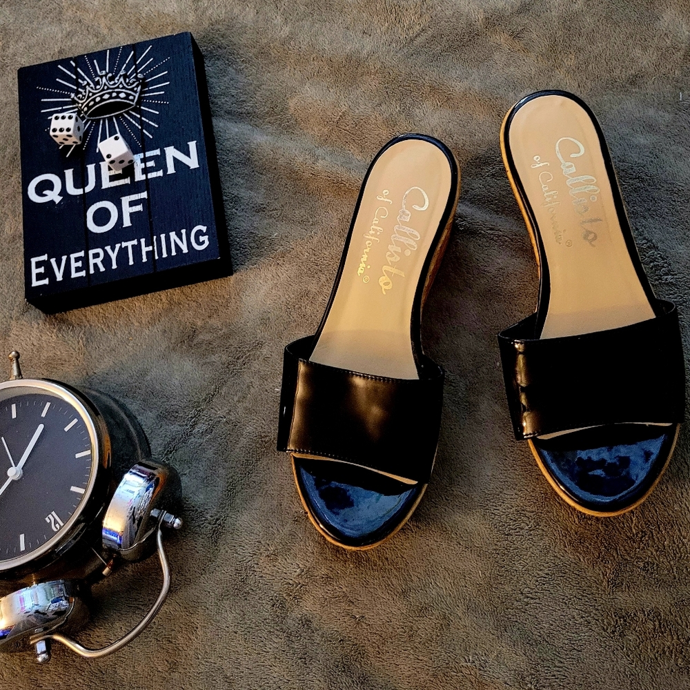 Callisto of California Wedges